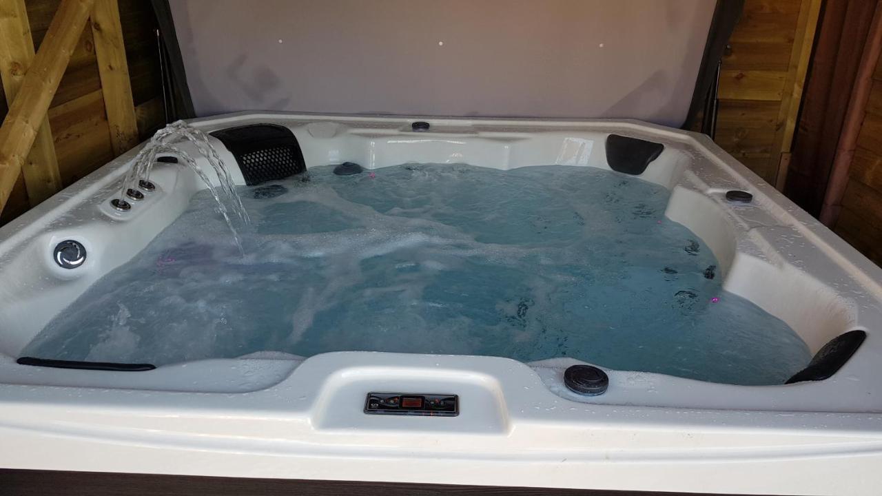 Hot Tub Pet Friendly Luxury Cosy Cottage, Near Withernsea And Patrington Welwick Екстер'єр фото